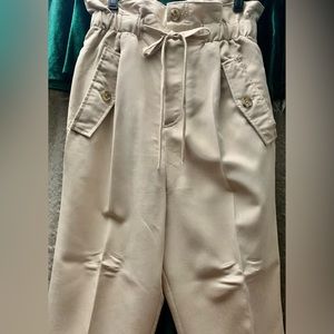 💥H&M Pantalón recto con pinzas para Mujer. Color caqui 💥#HM8
